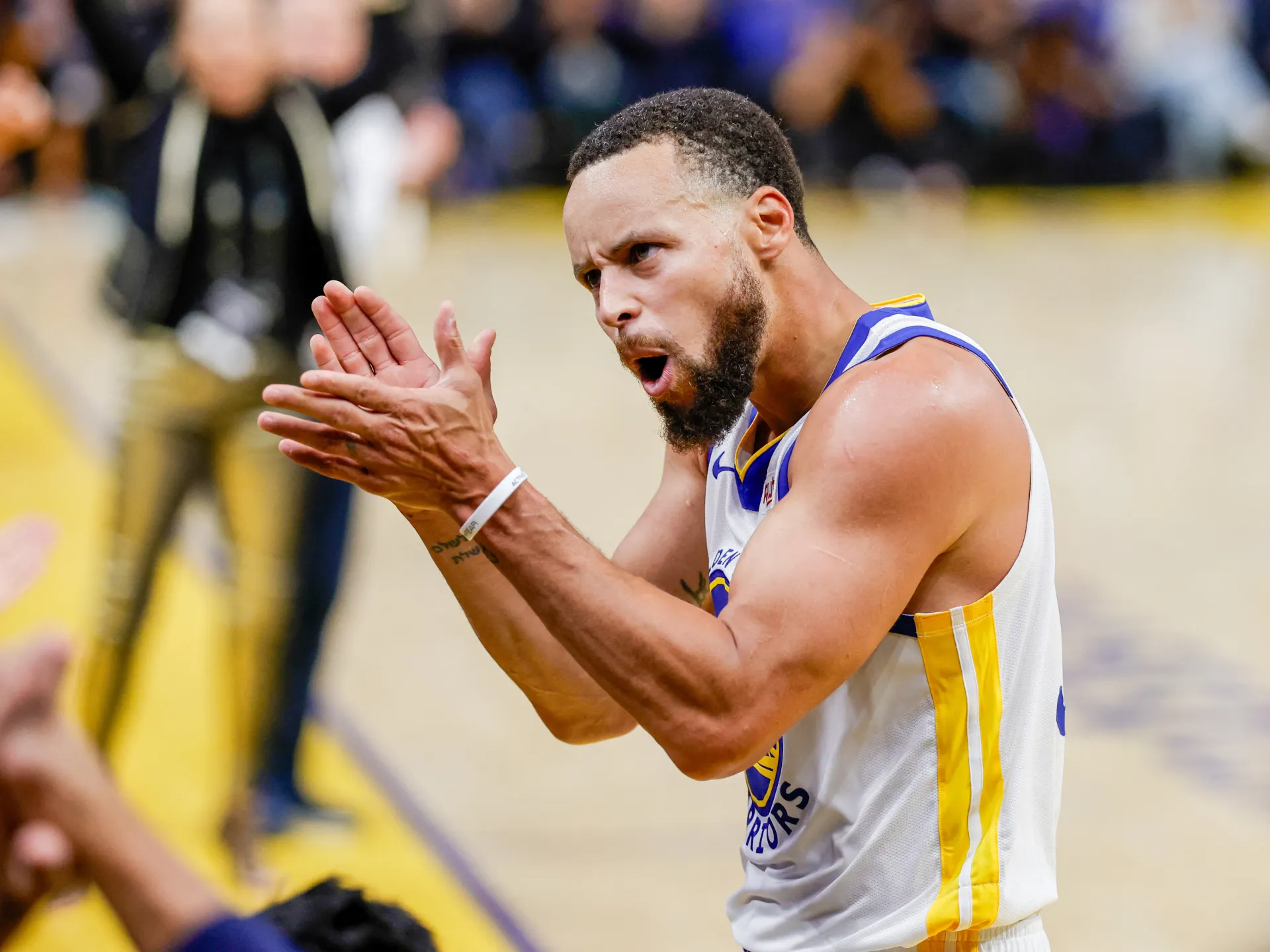 Curry-nin parıltısı Gordonun 50 xalını kölgədə qoydu: Warriors uzatmada qalib