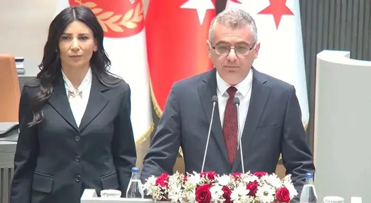 Tufan Erhürman Parlamentdə ŞKTC Prezidenti kimi and içdi