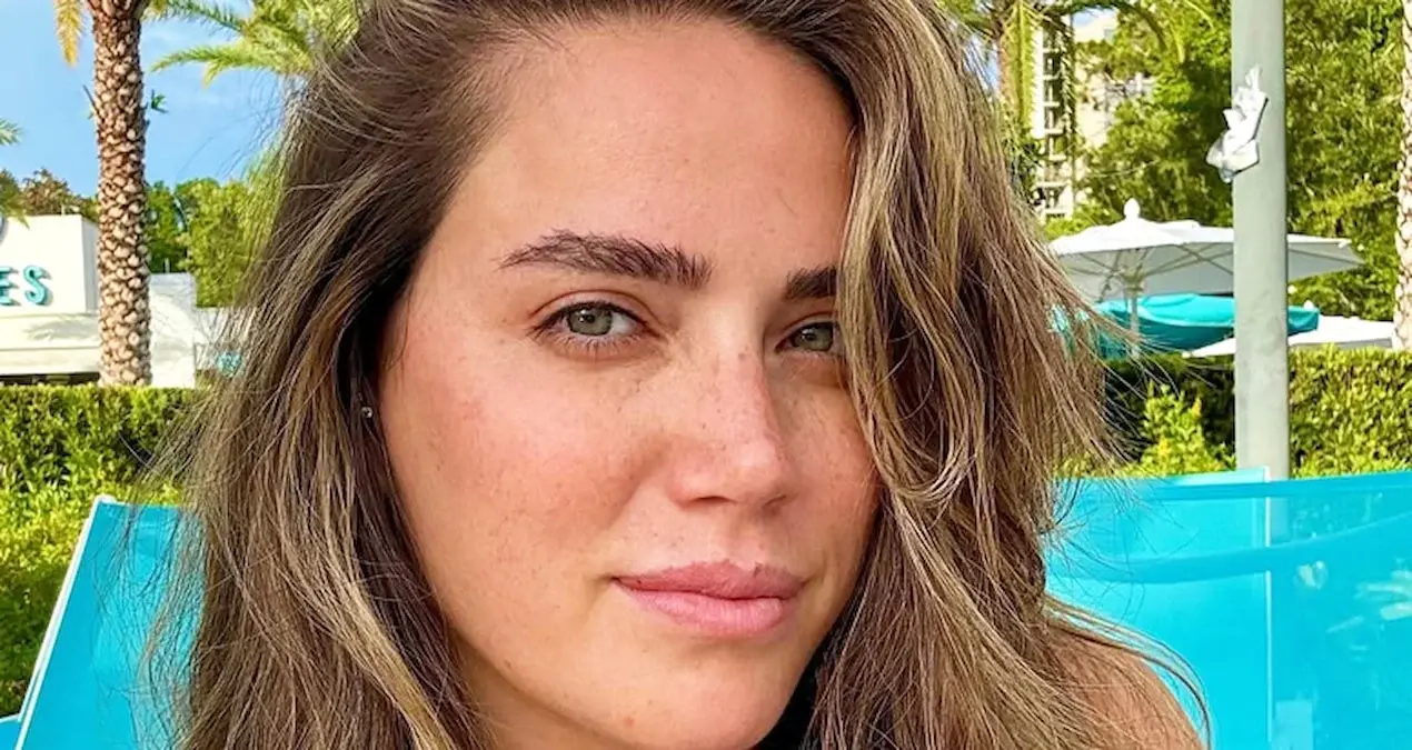 Ceyda Ateş qızını paylaşıb soruşdu: Kimə bənzəyir