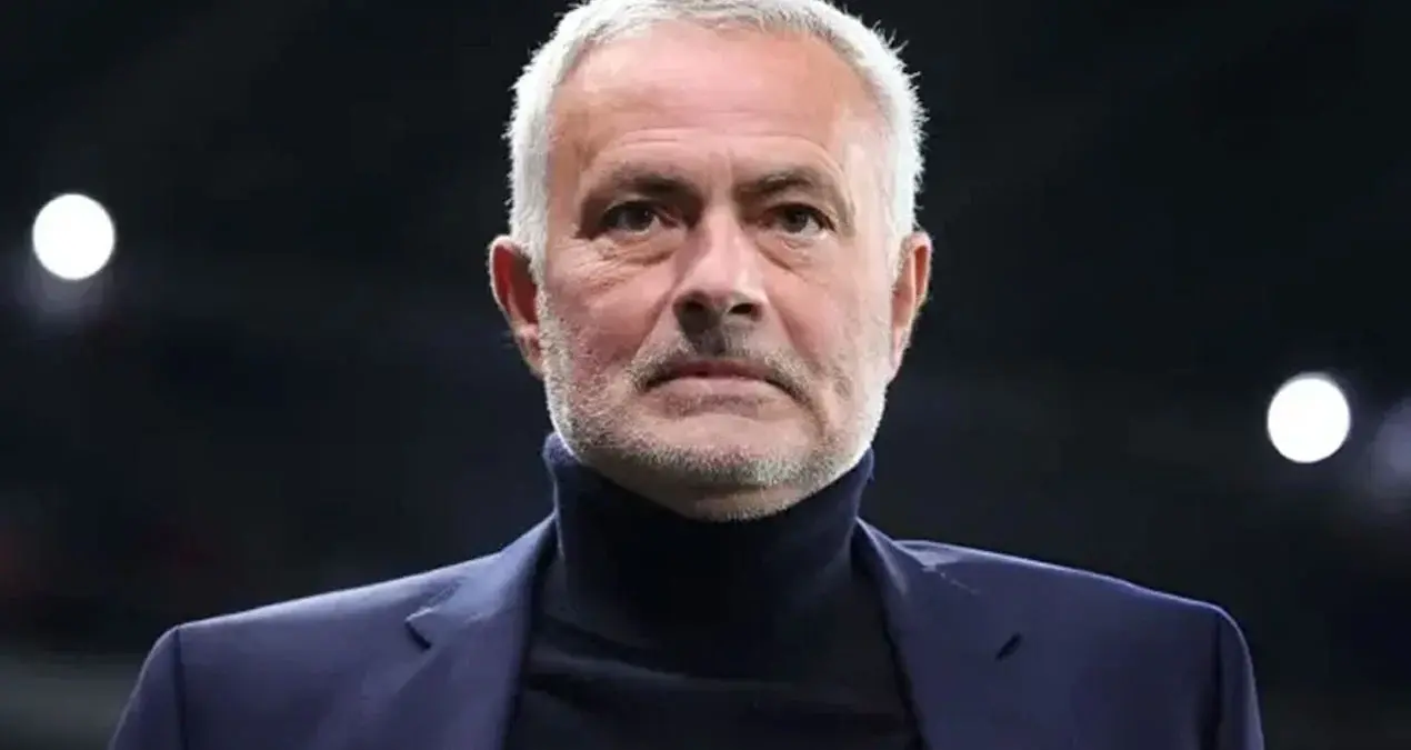Mourinyo "Fənər"in ulduzunu axtarır