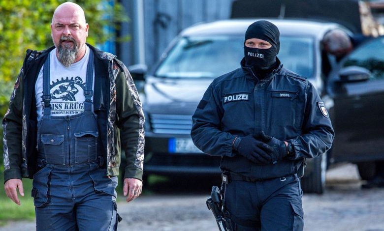 Duitsland verbiedt neonazistische Hammerskins en doet invallen bij ultrarechtse extremistische groeperingen
