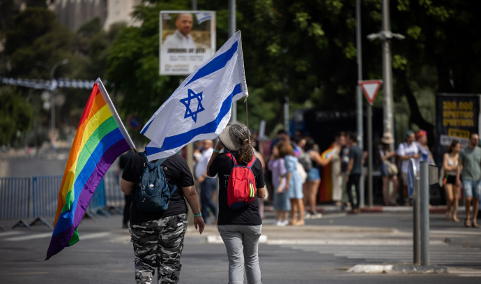 İsrail LGBTQ çətiri org.  LGBTQ fəallarını HƏMAS cinayətlərini pisləməyə çağırır