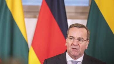 De EU moet zich tegen het einde van het decennium op oorlog voorbereiden, waarschuwt de Duitse minister van Defensie