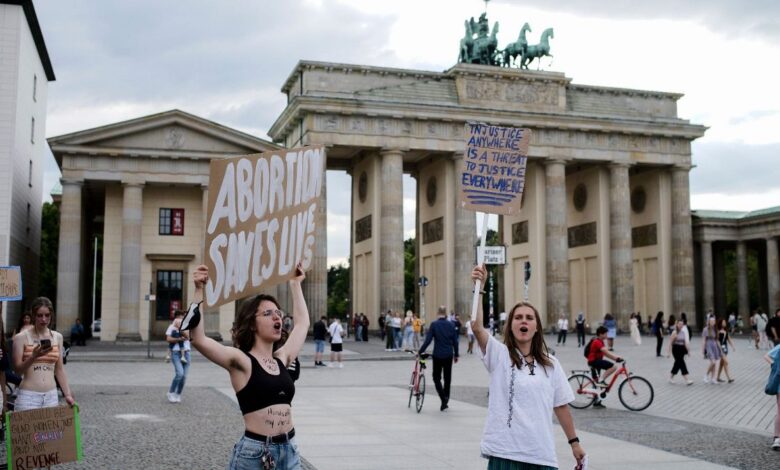 Deutschland versucht, Abtreibungsdemonstranten davon abzuhalten, Frauen zu schikanieren, die eine Abtreibung anstreben