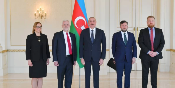 Präsident Ilham Aliyev nahm das Beglaubigungsschreiben des US-Botschafters entgegen