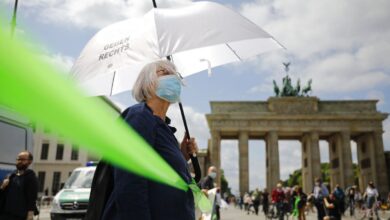 Deutsche „Omas gegen Rechts“-Proteste vor den Landtagswahlen