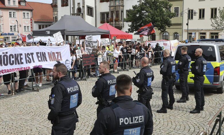 Vor den Thüringer Wahlen demonstrieren Tausende gegen die extreme Rechte in Deutschland