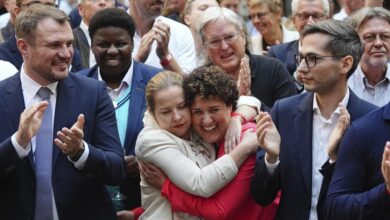 Sozialdemokraten siegen bei Wahl in Brandenburg knapp gegen Rechtsextreme