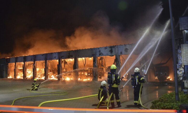 Ein Brand verwüstet eine brandneue Feuerwache in Deutschland, die über keine Feuermelder verfügt